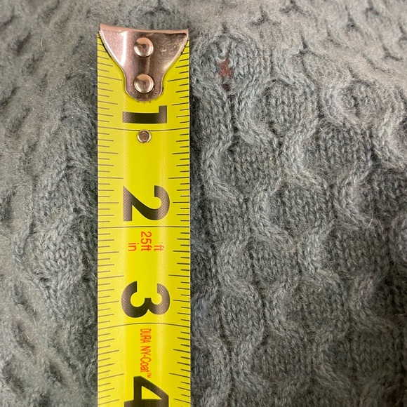 Max Studio 100% 2 ply cashmere sweater large (read) - Picture 9 of 9